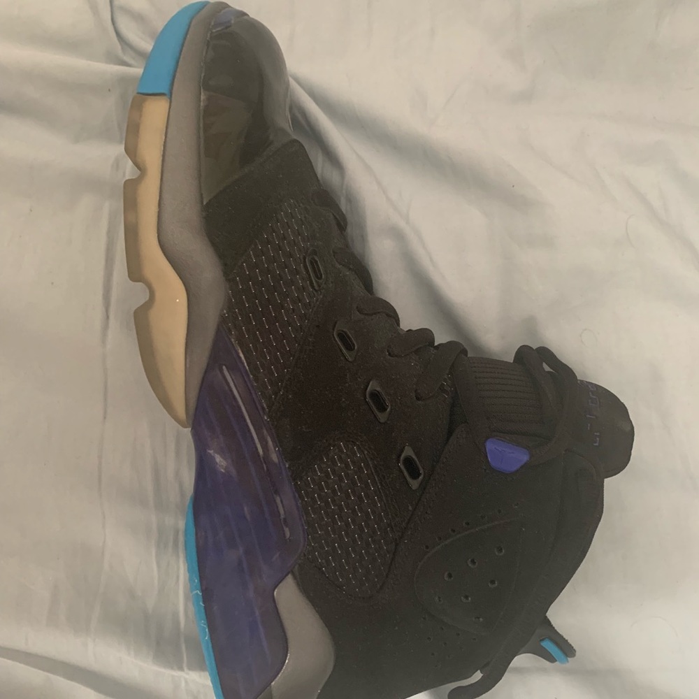 Jordan 16-17-23 used size 11